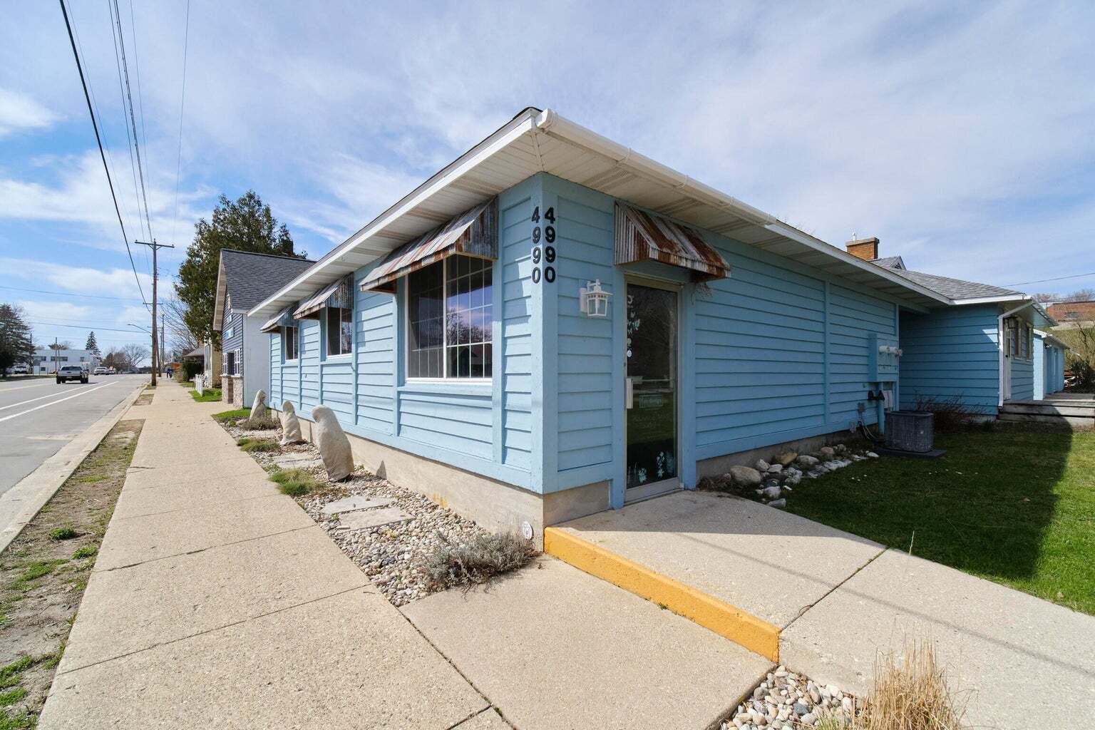 4990 Main St, Onekama, MI à vendre Photo principale- Image 1 de 57