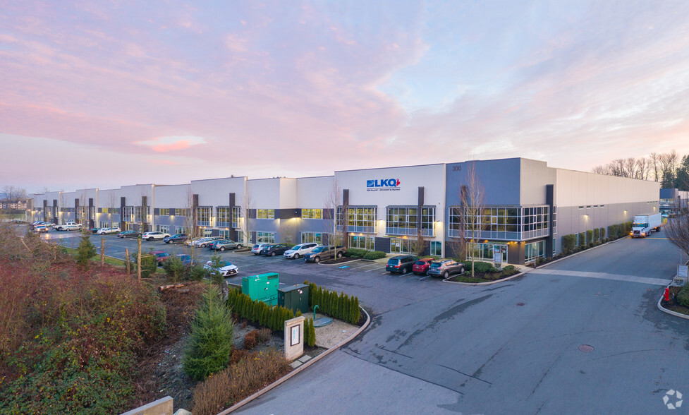 19100 Airport Way, Pitt Meadows, BC for lease - Building Photo - Image 1 of 13