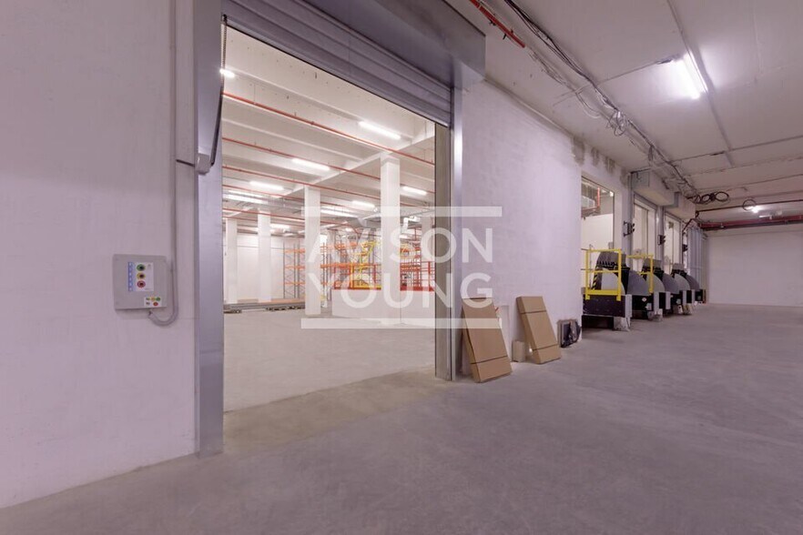 Industrial in Paris for lease - Interior Photo - Image 1 of 6