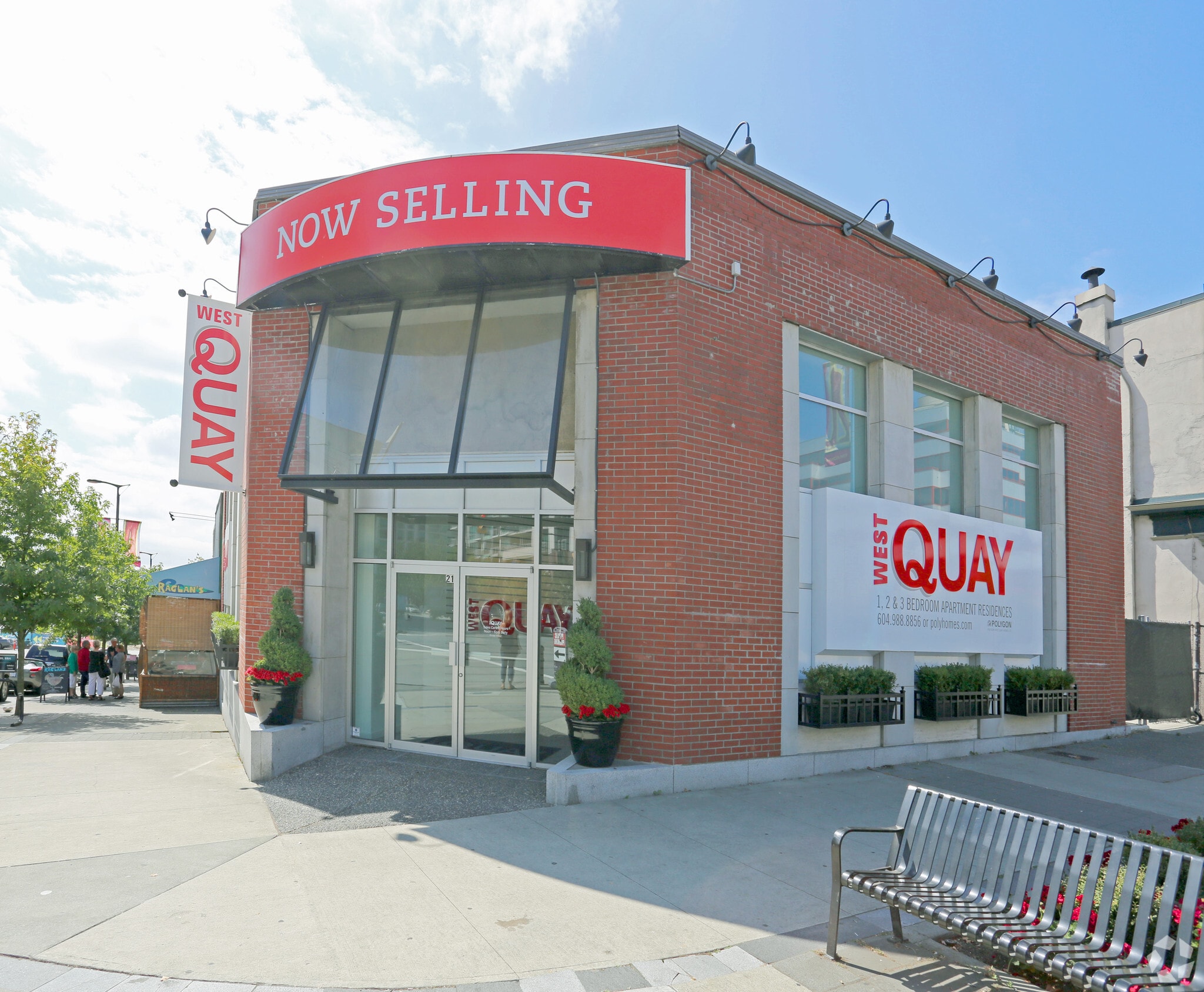 21 Lonsdale Ave, North Vancouver, BC for lease Primary Photo- Image 1 of 4