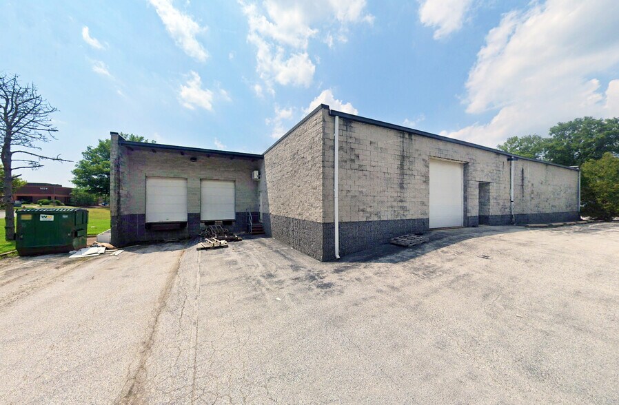 8363 Town Center Ct, Nottingham, MD à vendre - Photo du bâtiment - Image 3 de 9