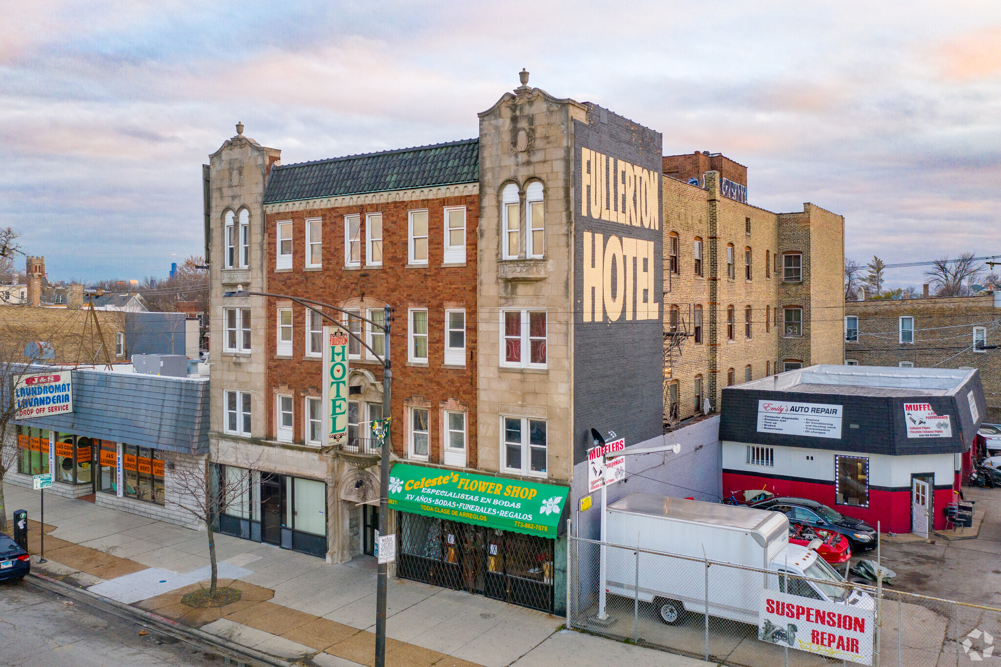 3919-3921 W Fullerton Ave, Chicago, IL à vendre Photo du bâtiment- Image 1 de 5