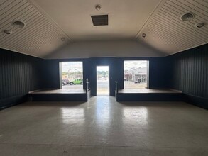 1900-1936 N West Ave, El Dorado, AR for lease Building Photo- Image 2 of 3