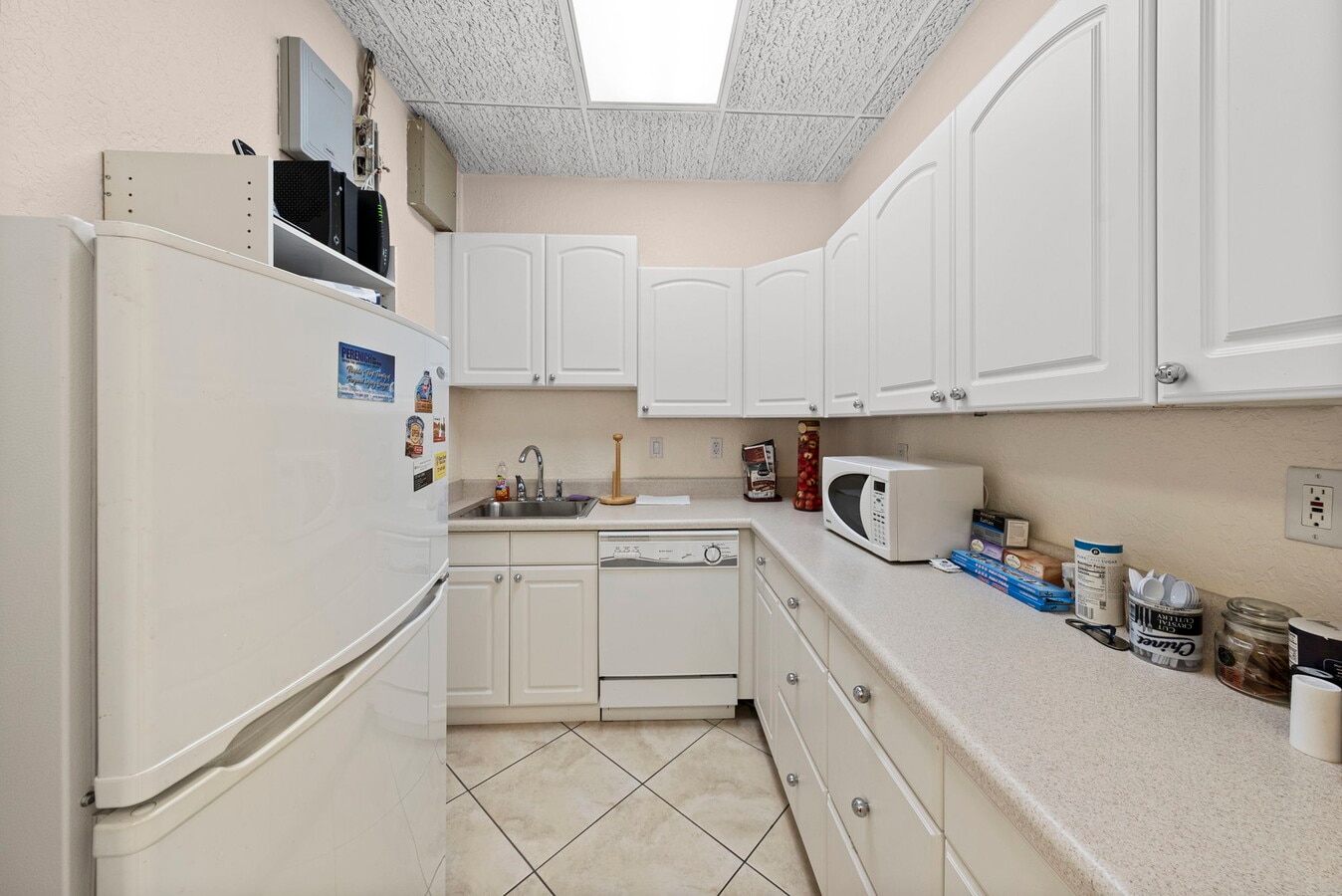 611 Druid Rd E, Clearwater, FL 33756 - Unité 302 -  - Photo intérieure - Image 1 of 18
