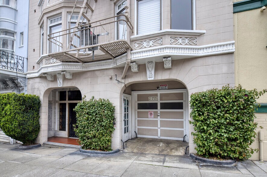1216 TAYLOR St, San Francisco, CA à vendre - Photo du bâtiment - Image 2 de 17