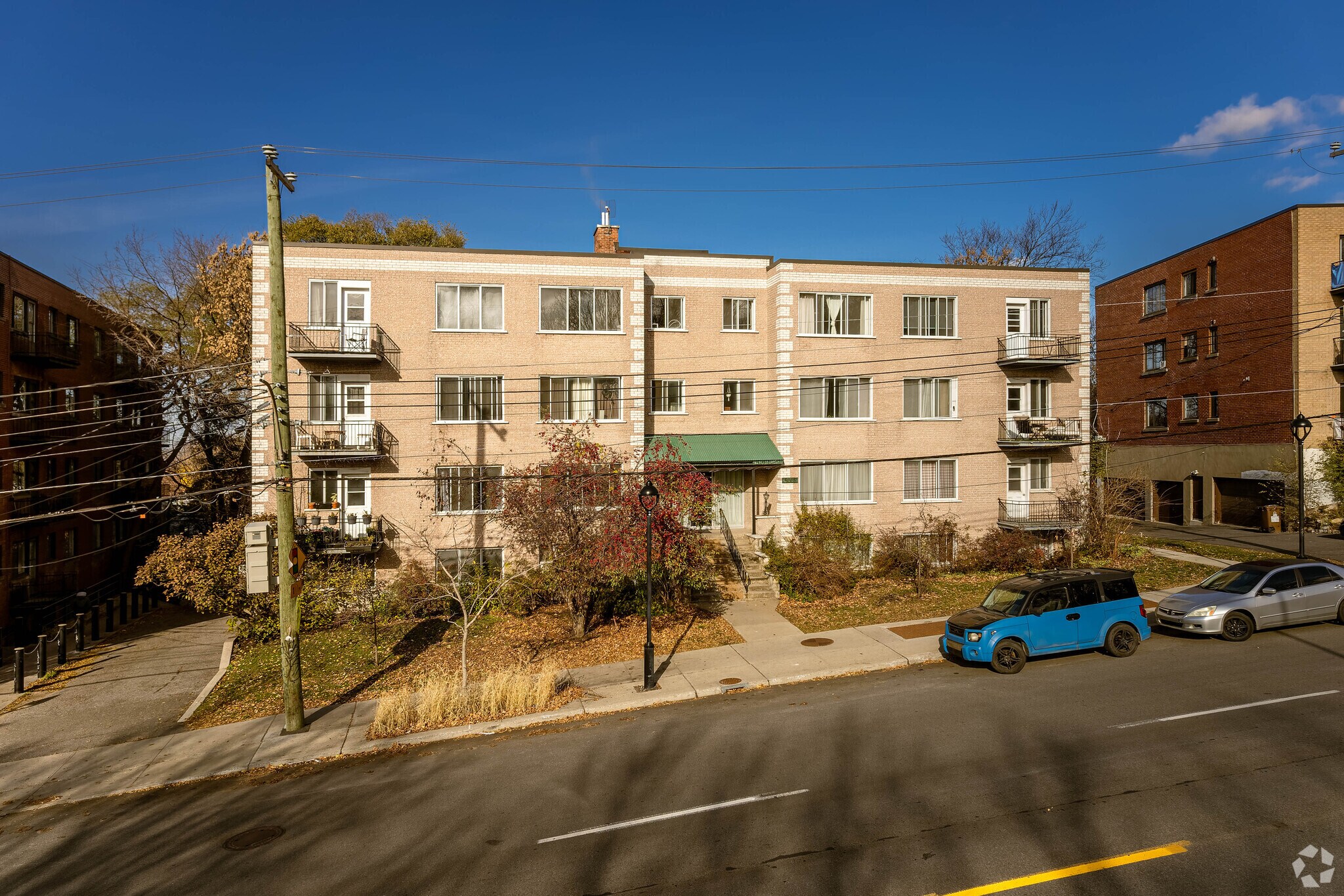 5005 Ch De La Côte-Saint-Luc, Montréal, QC à vendre Photo principale- Image 1 de 1