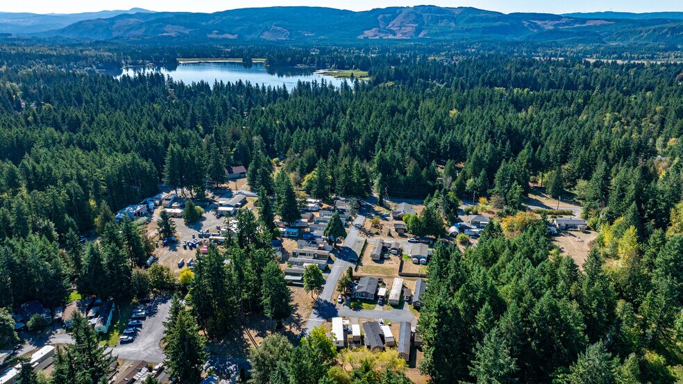 17106 153rd Ave SE, Yelm, WA à vendre - Photo du bâtiment - Image 1 de 45