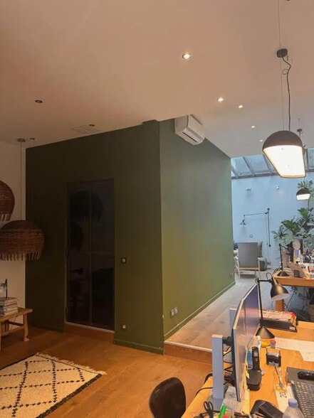 4 Place Ludovic Monnier, Champagne-au-Mont-d'Or à vendre - Photo intérieure - Image 3 de 7