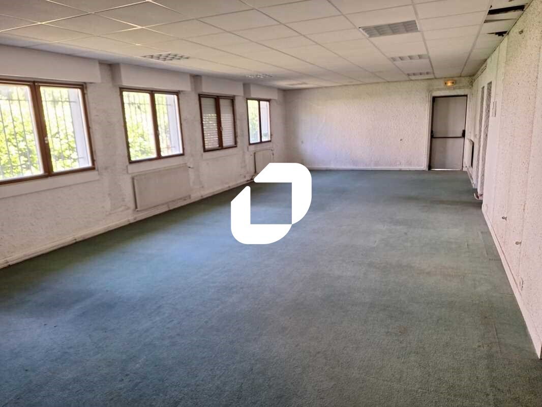 Office in Floirac for sale Interior Photo- Image 1 of 10