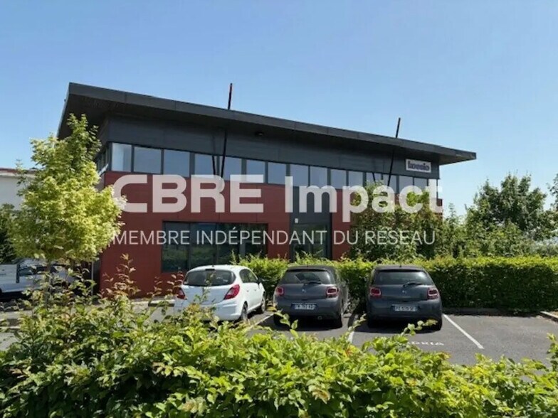 Office in Reims for lease - Building Photo - Image 1 of 8