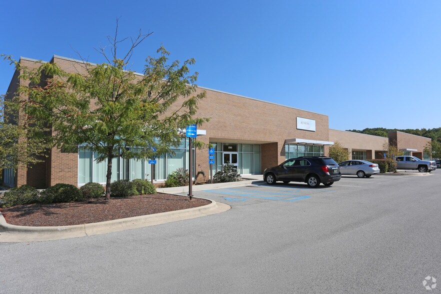 1038-1040 Research Blvd, Madison, AL à louer - Photo du bâtiment - Image 3 de 9