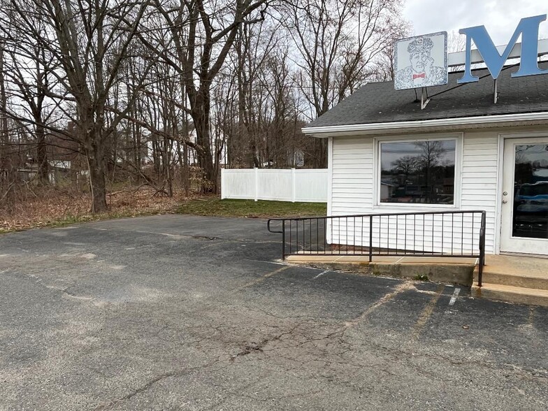 76 Hartford Tpke, Vernon, CT for lease - Building Photo - Image 2 of 7