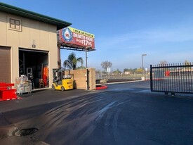 10800-11800 E Highway 120, Manteca CA - Entrepôt