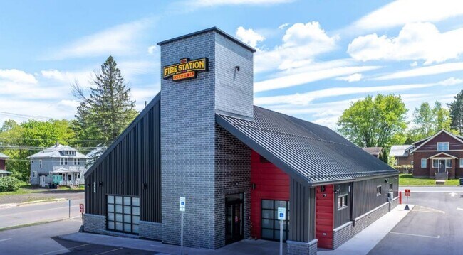 More details for 507 N Lake St, Ironwood, MI - Retail for Sale