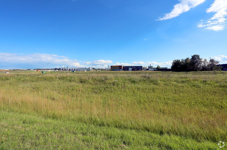 26324 Township Road 531A, Parkland County, AB à vendre - Photo du bâtiment - Image 2 de 5