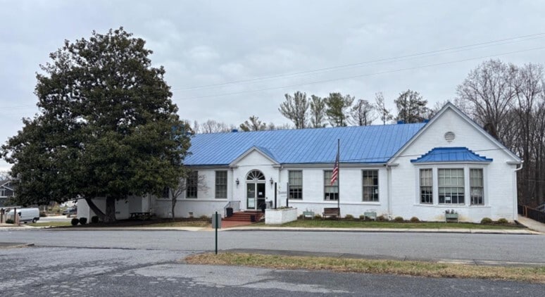 3024 Forest Hills Cir, Lynchburg, VA à louer - Photo du bâtiment - Image 2 de 15