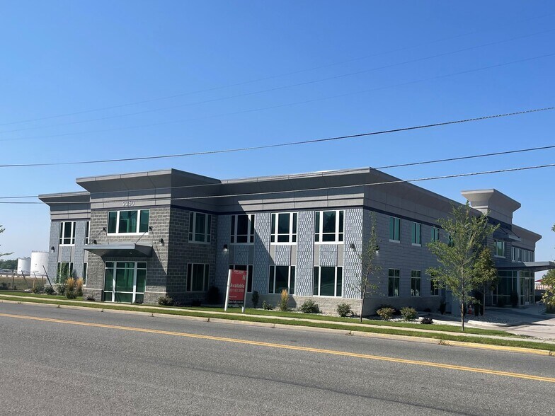 2250 S 800 W, Woods Cross, UT à vendre - Photo du bâtiment - Image 1 de 3