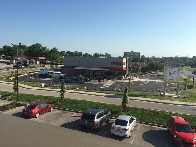 2307-2375 Nicholasville Rd, Lexington, KY for lease - Building Photo - Image 2 of 31