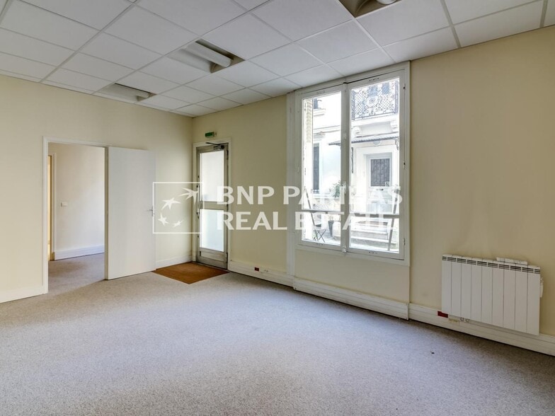 14 Bis Rue Victor Méric, Clichy for lease - Interior Photo - Image 2 of 15