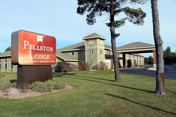 1600 N US Highway 31, Pellston, MI à vendre - Photo du bâtiment - Image 3 de 10