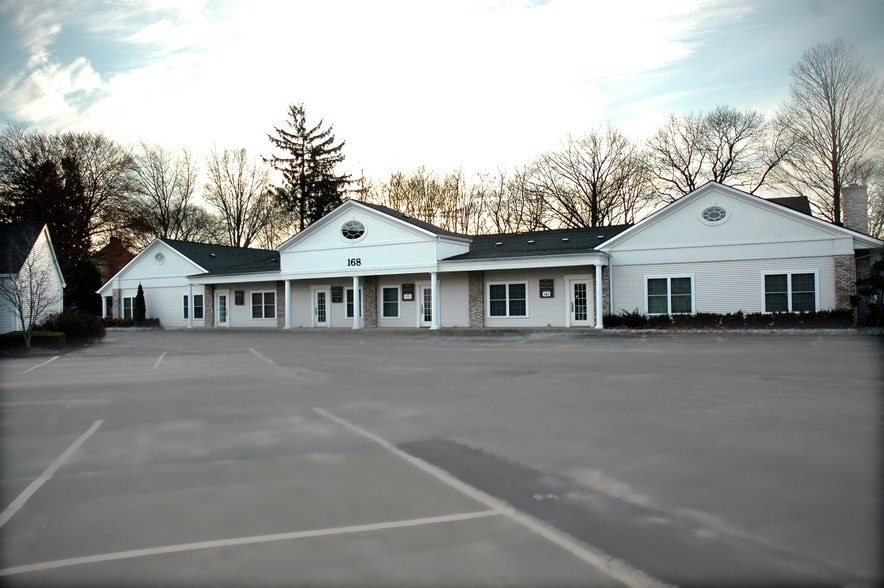 168 Boston Post Rd, Madison, CT for sale - Building Photo - Image 2 of 10