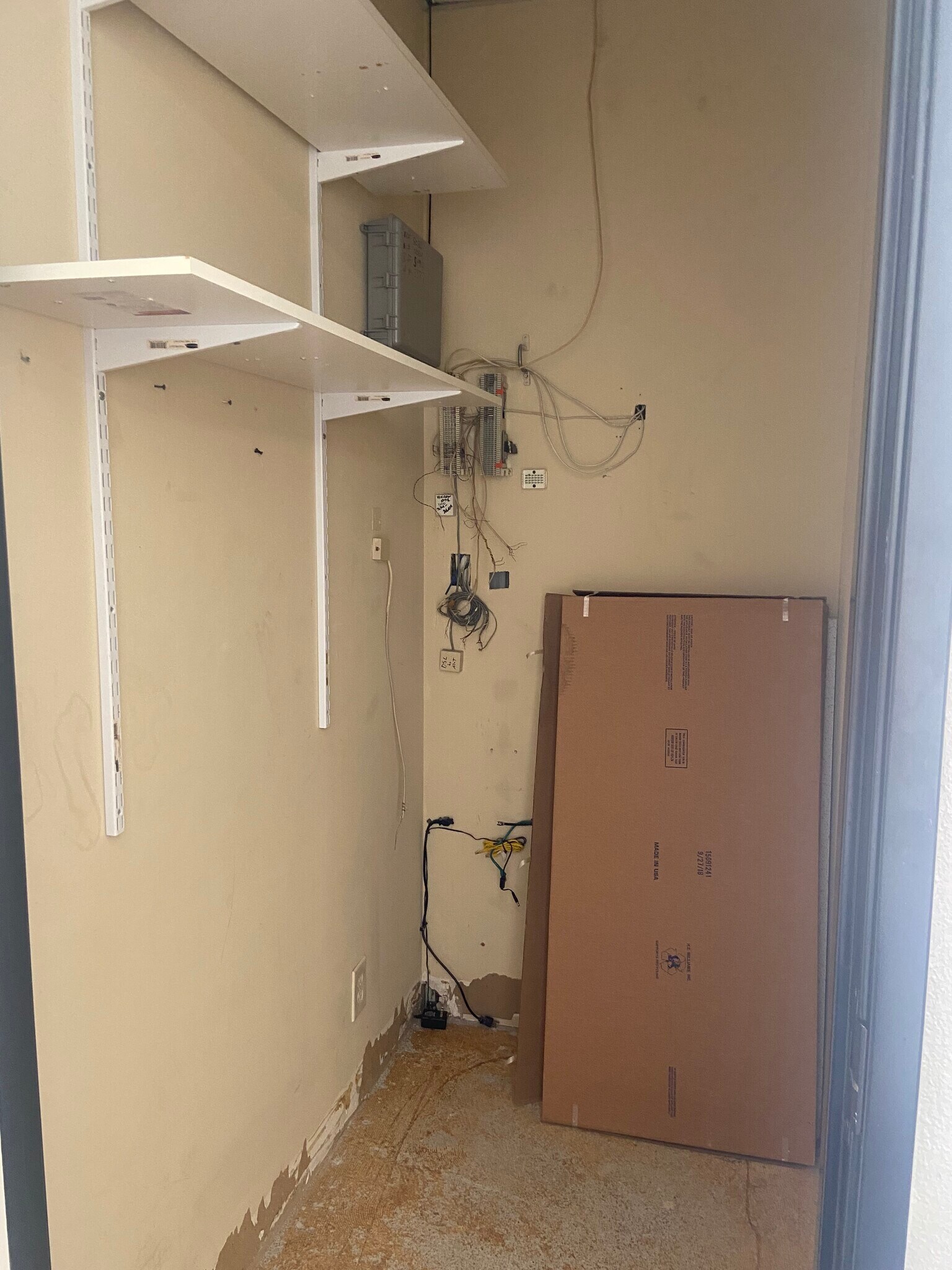 1047 E Highway 121, Lewisville, TX for lease Interior Photo- Image 1 of 5