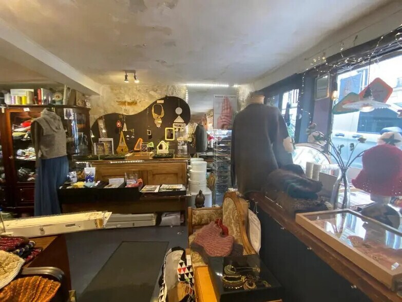 12 Rue Trousseau, Paris à vendre - Photo du bâtiment - Image 3 de 7