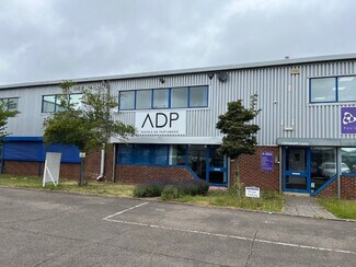 Plus de détails pour Martinfield, Welwyn Garden City - Bureau à louer