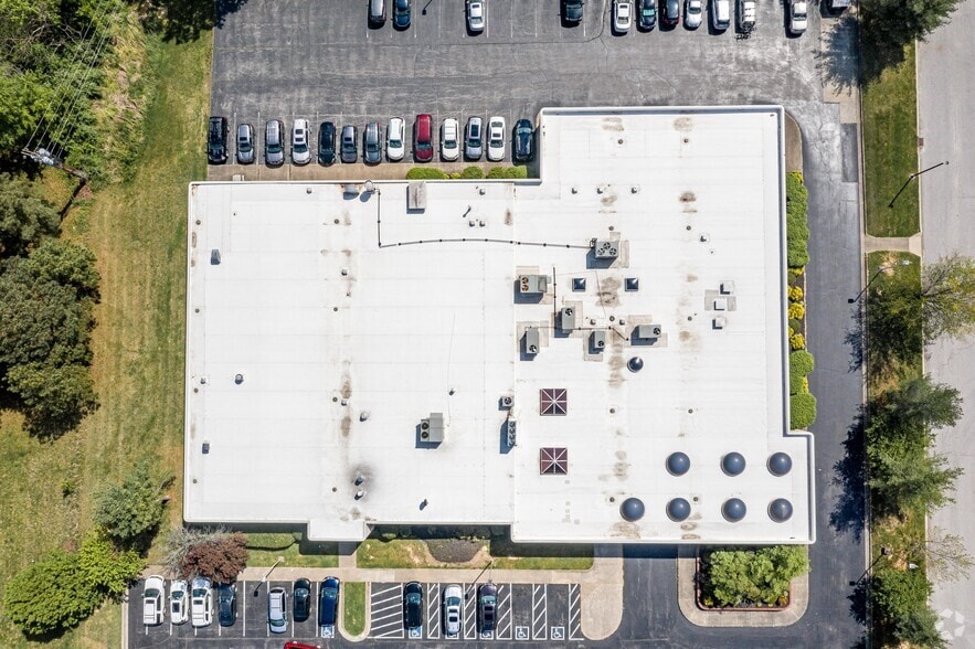 141 Hillcrest Dr, Clarksville, TN for lease - Building Photo - Image 3 of 7