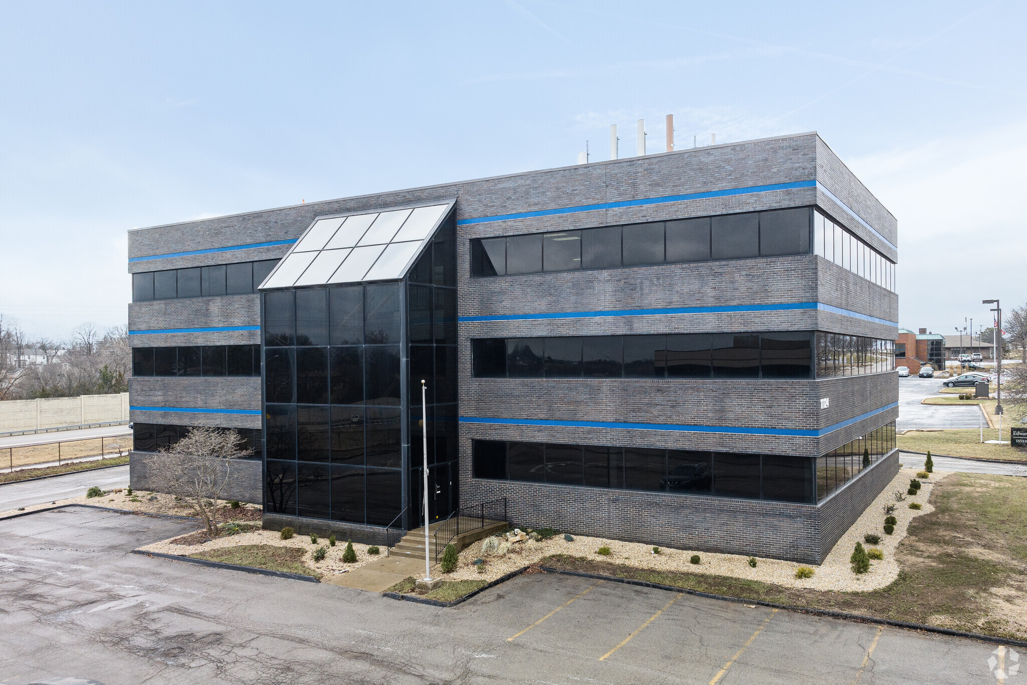 11124 S Towne Sq, Saint Louis, MO for lease Building Photo- Image 1 of 5