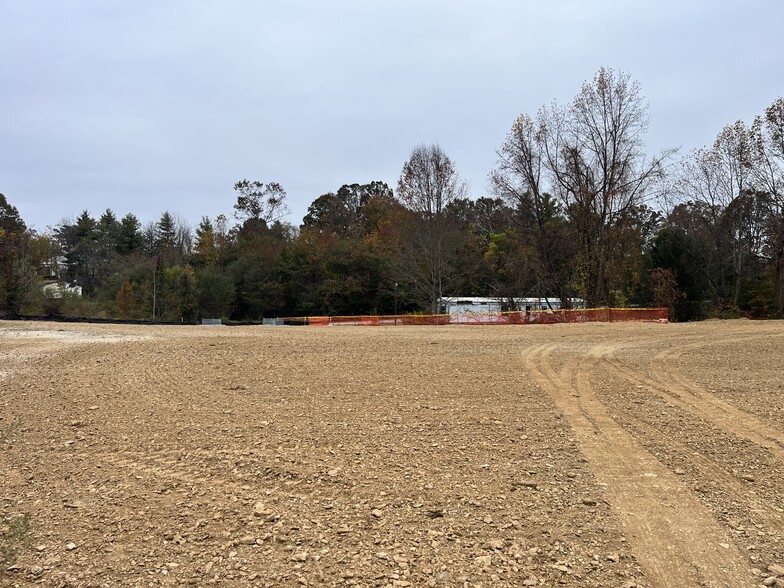 3042 Hendersonville Rd, Fletcher, NC à louer - Photo de construction - Image 1 de 5