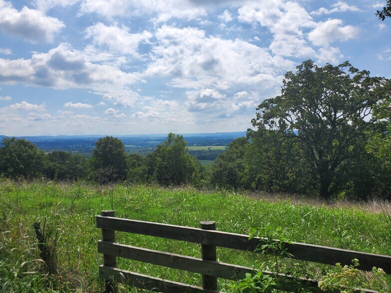 CR 207, Eureka Springs, AR à vendre - Photo du bâtiment - Image 3 de 3