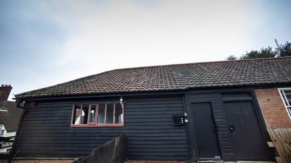 23-25 Lower St, Stansted à louer - Photo du bâtiment - Image 2 de 2