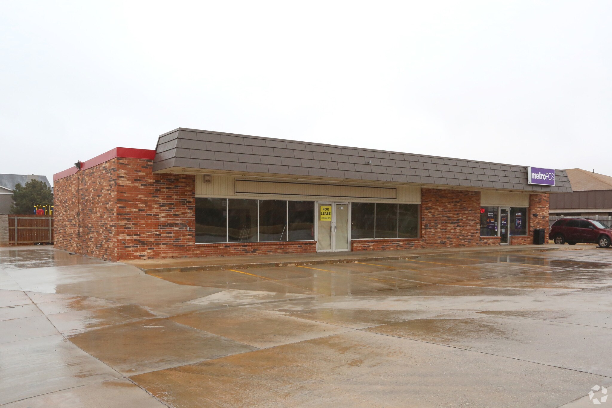 6015-6017 NW 63rd St, Oklahoma City, OK for lease Primary Photo- Image 1 of 5