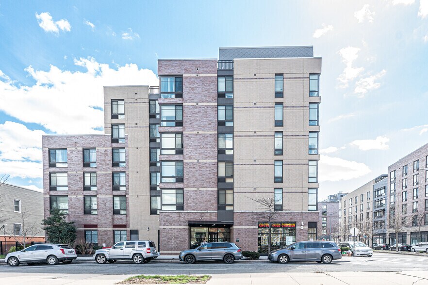 524 Vandalia Ave, Brooklyn, NY à louer - Photo du bâtiment - Image 3 de 5