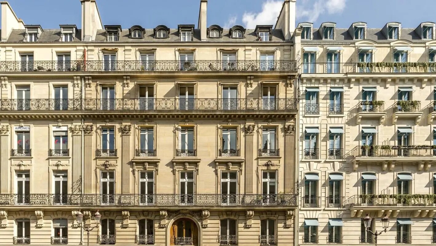 Office in Paris for sale Building Photo- Image 1 of 8