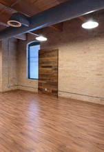 318-322 1st Ave N, Minneapolis, MN for lease Interior Photo- Image 1 of 4
