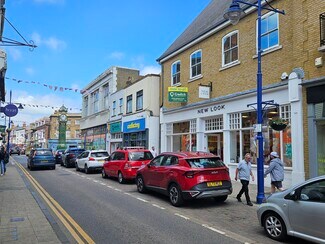 Plus de détails pour 90-108 High St, Sheerness - Commerce de détail à louer