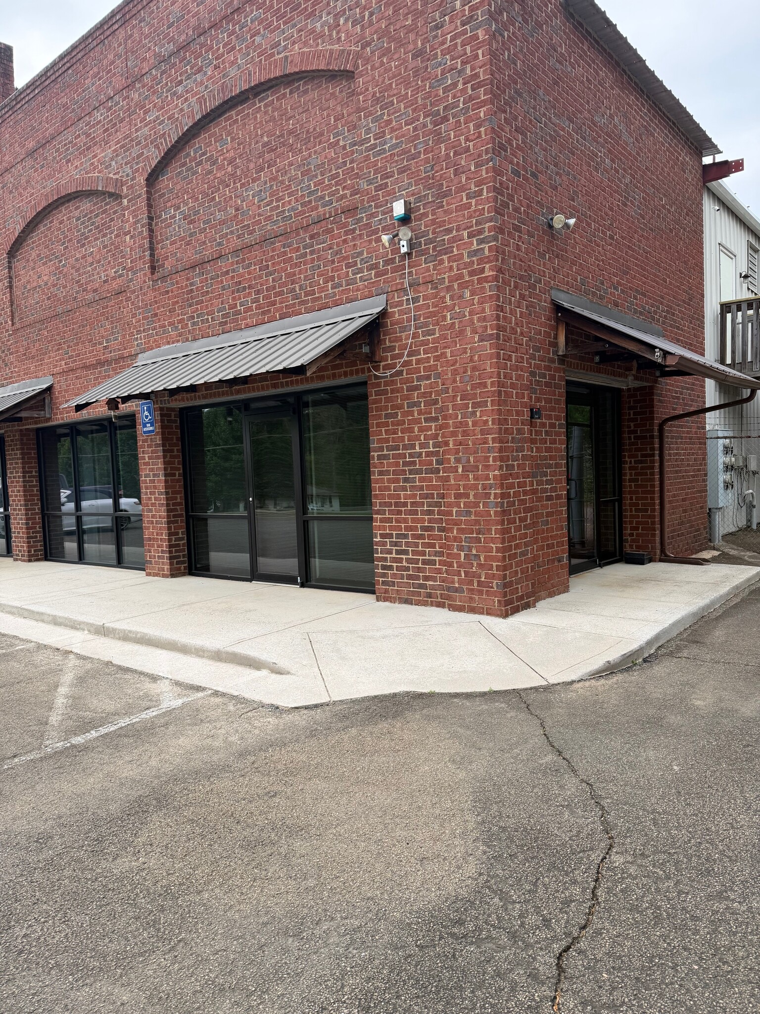 3193 Lower Union Hill Rd, Canton, GA for lease Primary Photo- Image 1 of 13