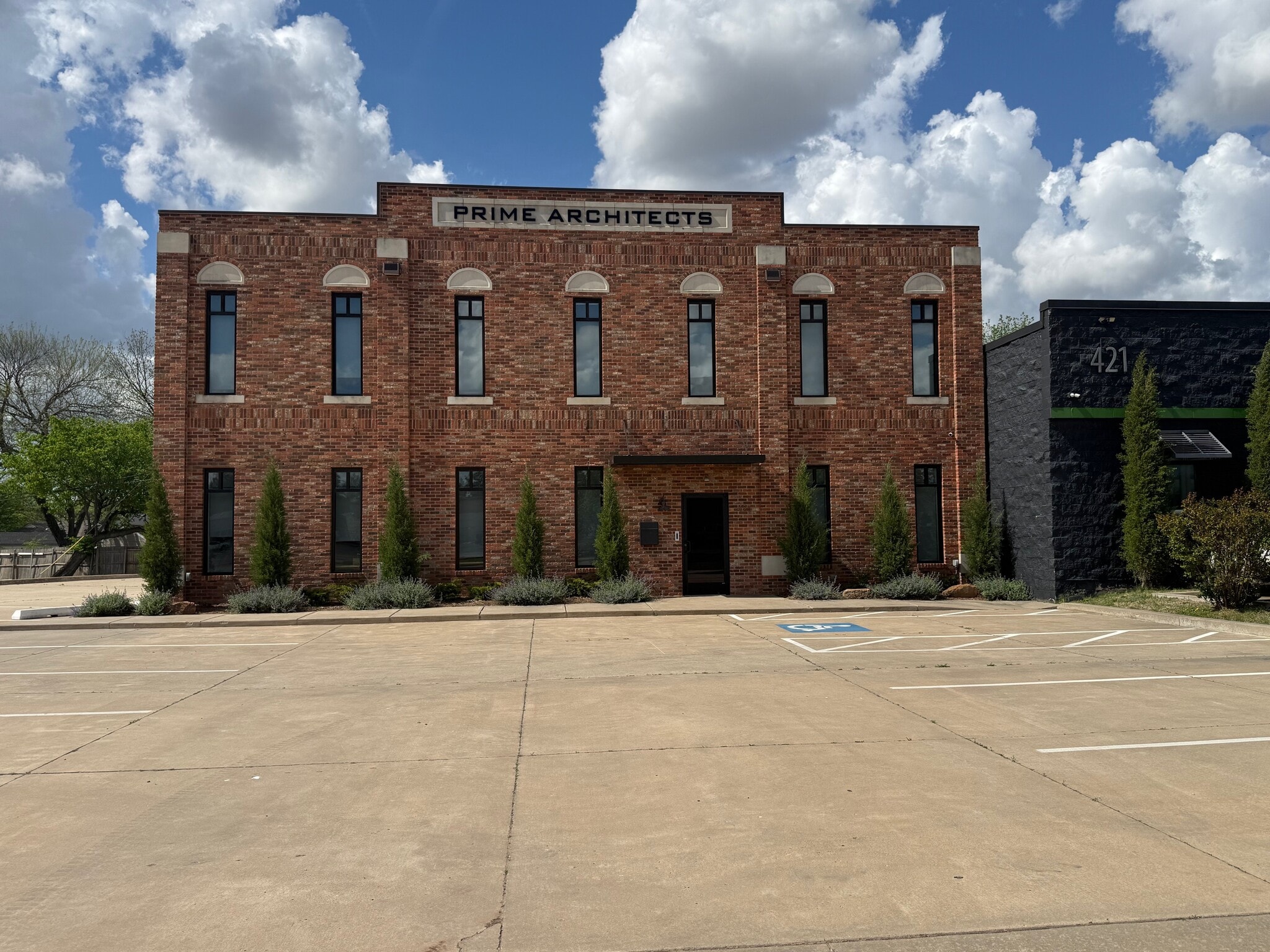 425 W Gray St, Norman, OK for sale Primary Photo- Image 1 of 12