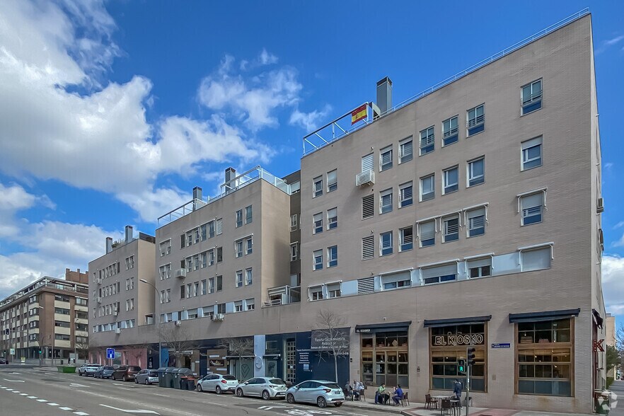 Retail in Madrid, Madrid for lease - Primary Photo - Image 1 of 1