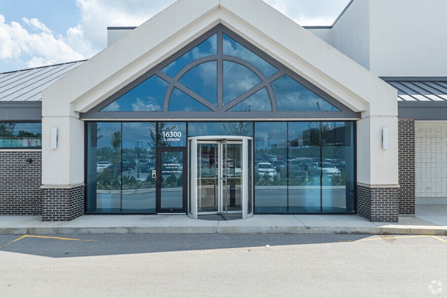 16300 Harlem Ave, Tinley Park, IL for lease - Building Photo - Image 3 of 4
