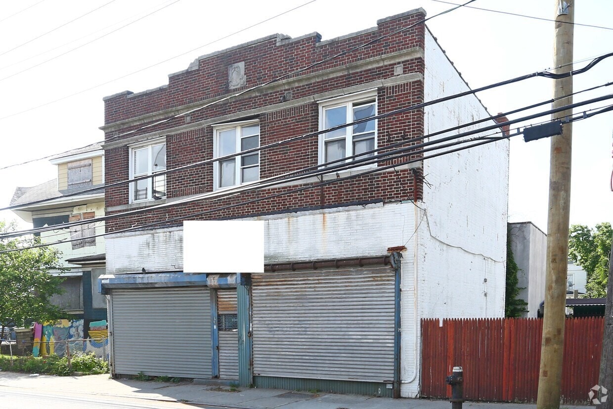 11307 Rockaway Beach Blvd, Neponsit, NY for lease Building Photo- Image 1 of 4