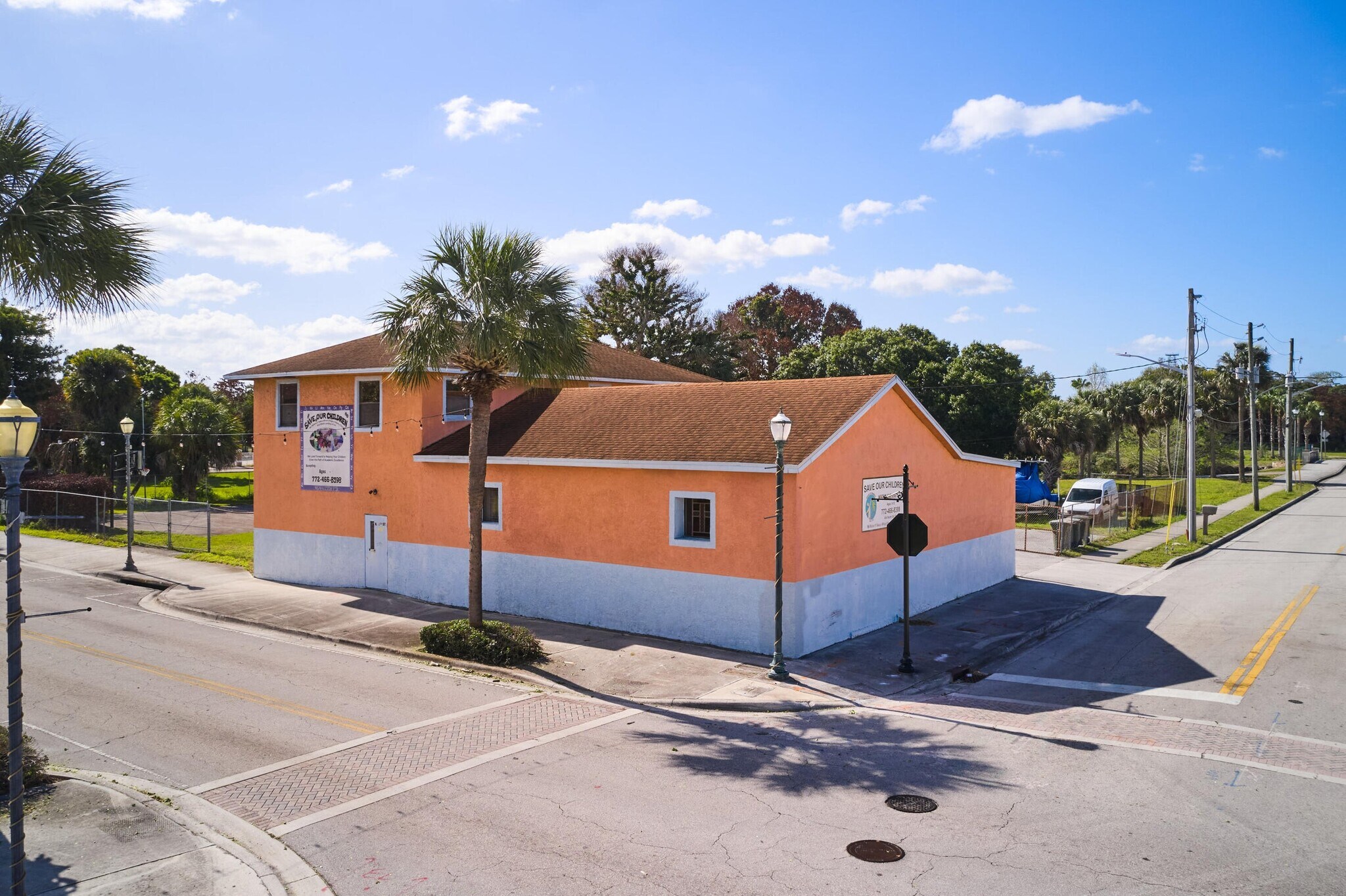 464 N 9th St, Fort Pierce, FL à vendre Photo principale- Image 1 de 21