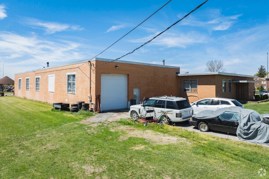 1208 Dickinson St, Fremont, OH for lease - Primary Photo - Image 1 of 7