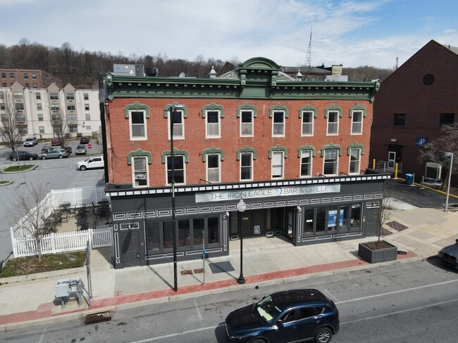 Plus de détails pour 143 E Lincoln Hwy, Coatesville, PA - Commerce de détail à louer
