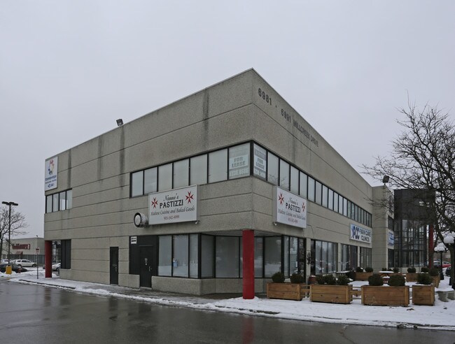 Plus de détails pour 6981-6991 Millcreek Dr, Mississauga, ON - Plusieurs types d'espaces à louer