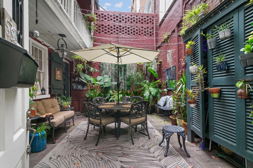838 Chartres St, New Orleans, LA à vendre - Photo du bâtiment - Image 2 de 14