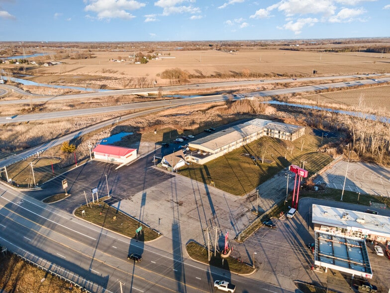 6295 Westside Saginaw Rd, Bay City, MI for sale - Building Photo - Image 2 of 4