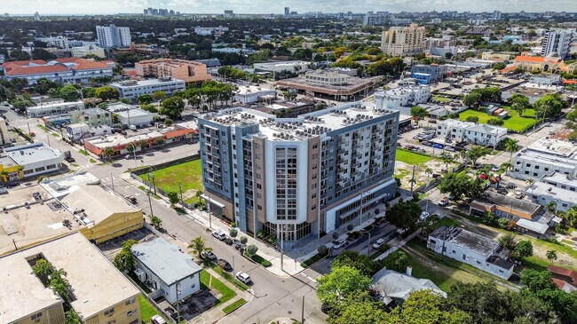 Plus de détails pour 1110 NW 1st St, Miami, FL - Multi-résidentiel à vendre